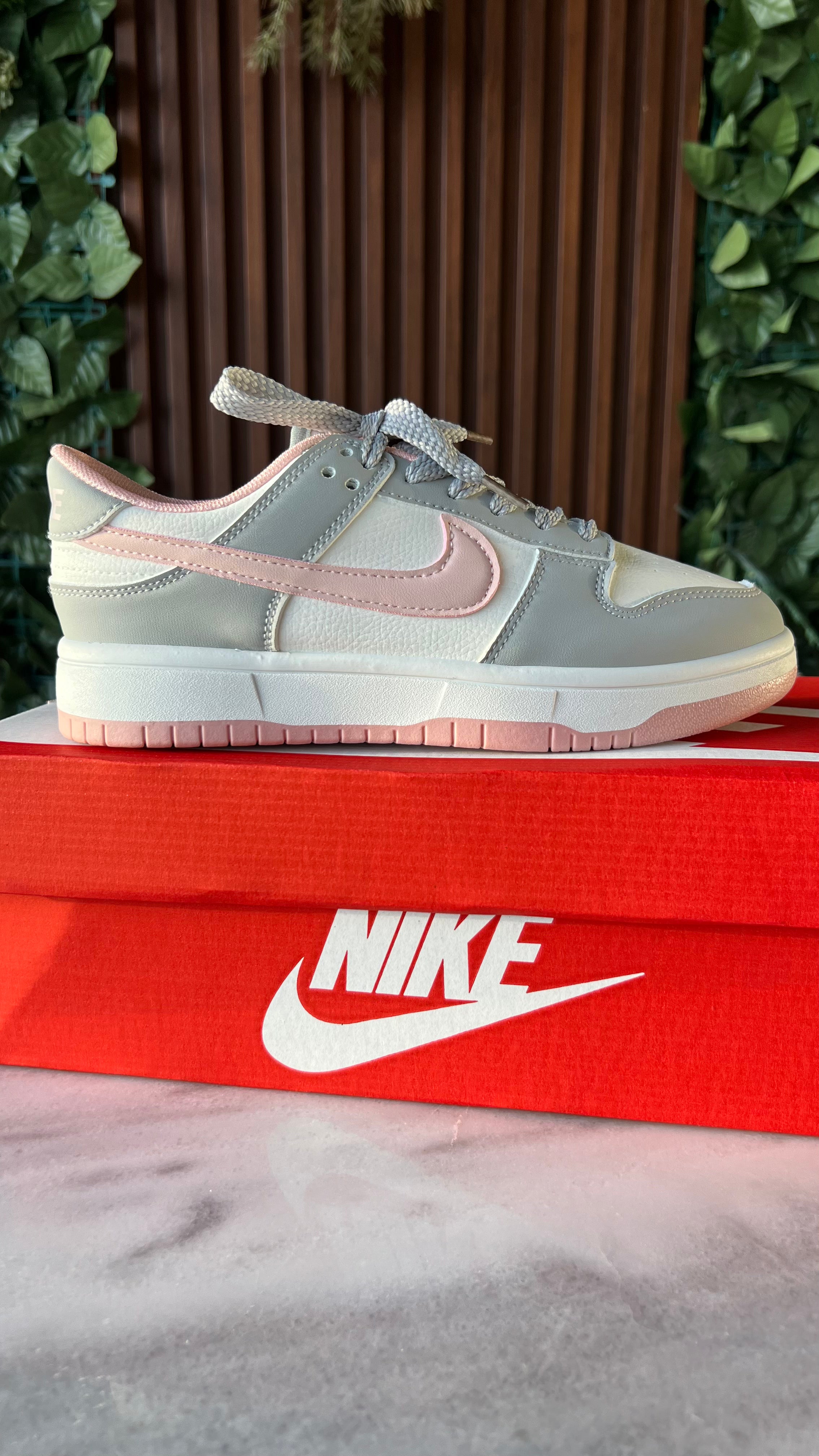 NIKE DUNK LOW 520 PACK PINK