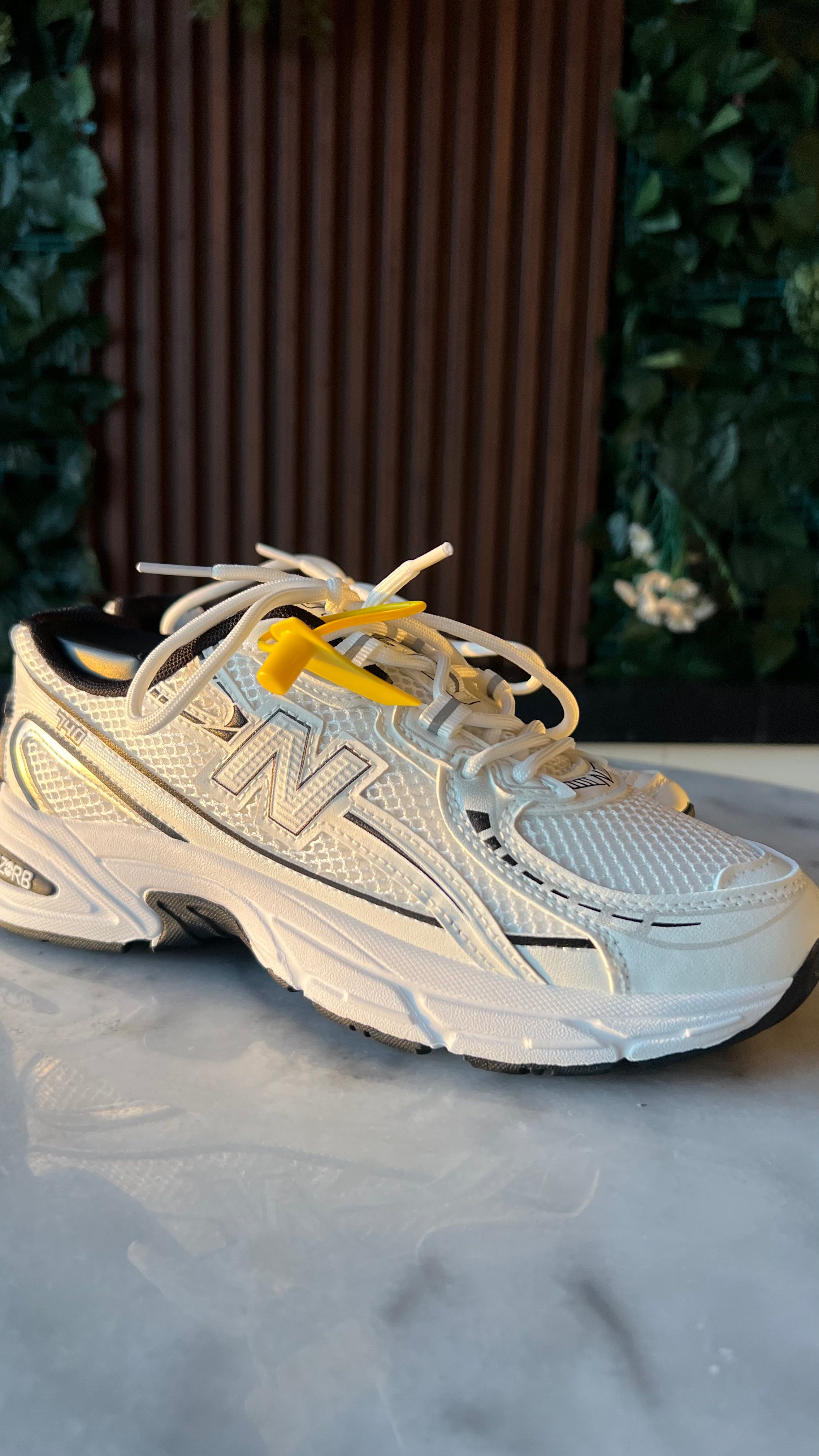 New Balance 740