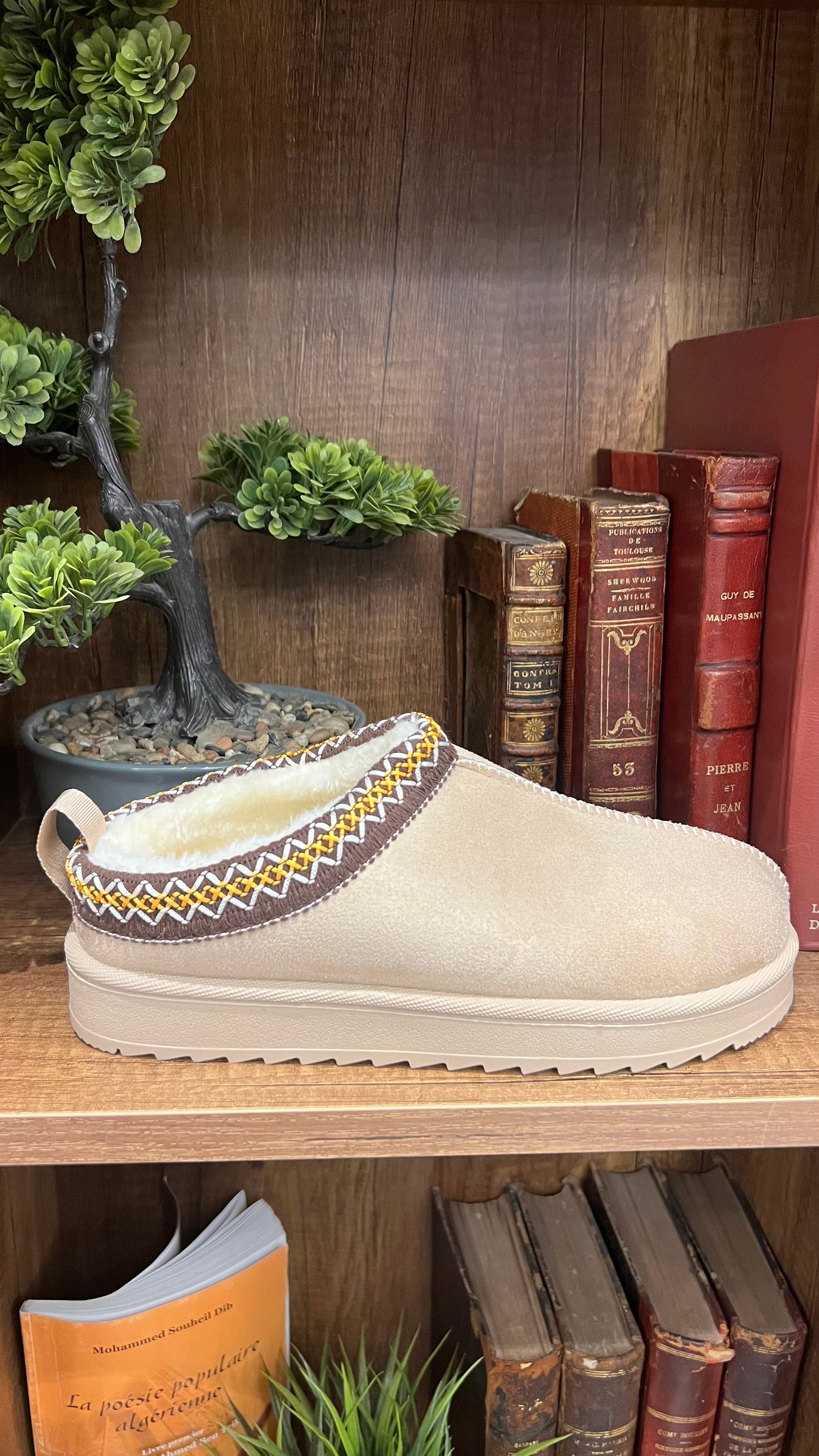 mules fourrées beige