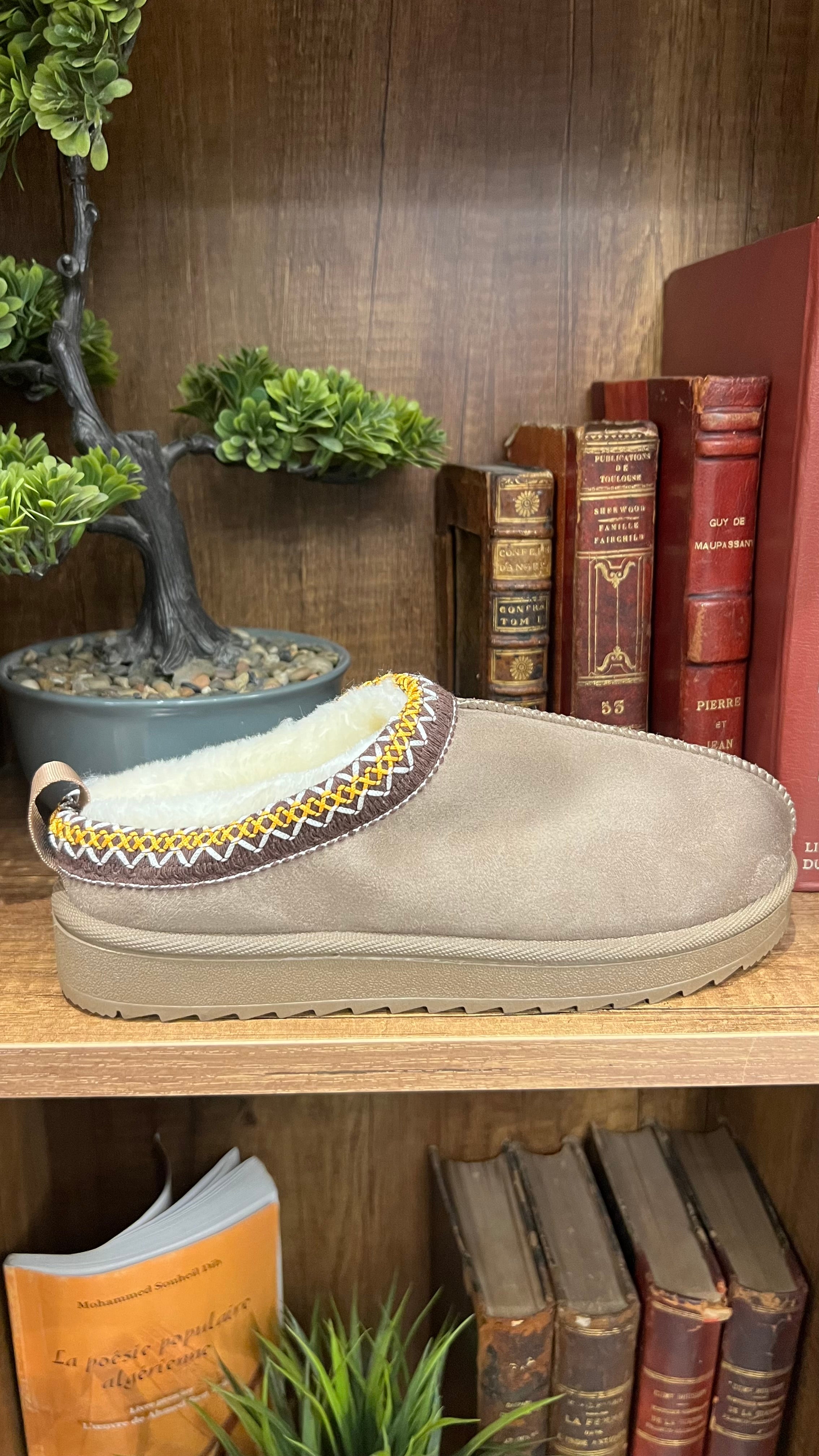 mules fourrées khaki