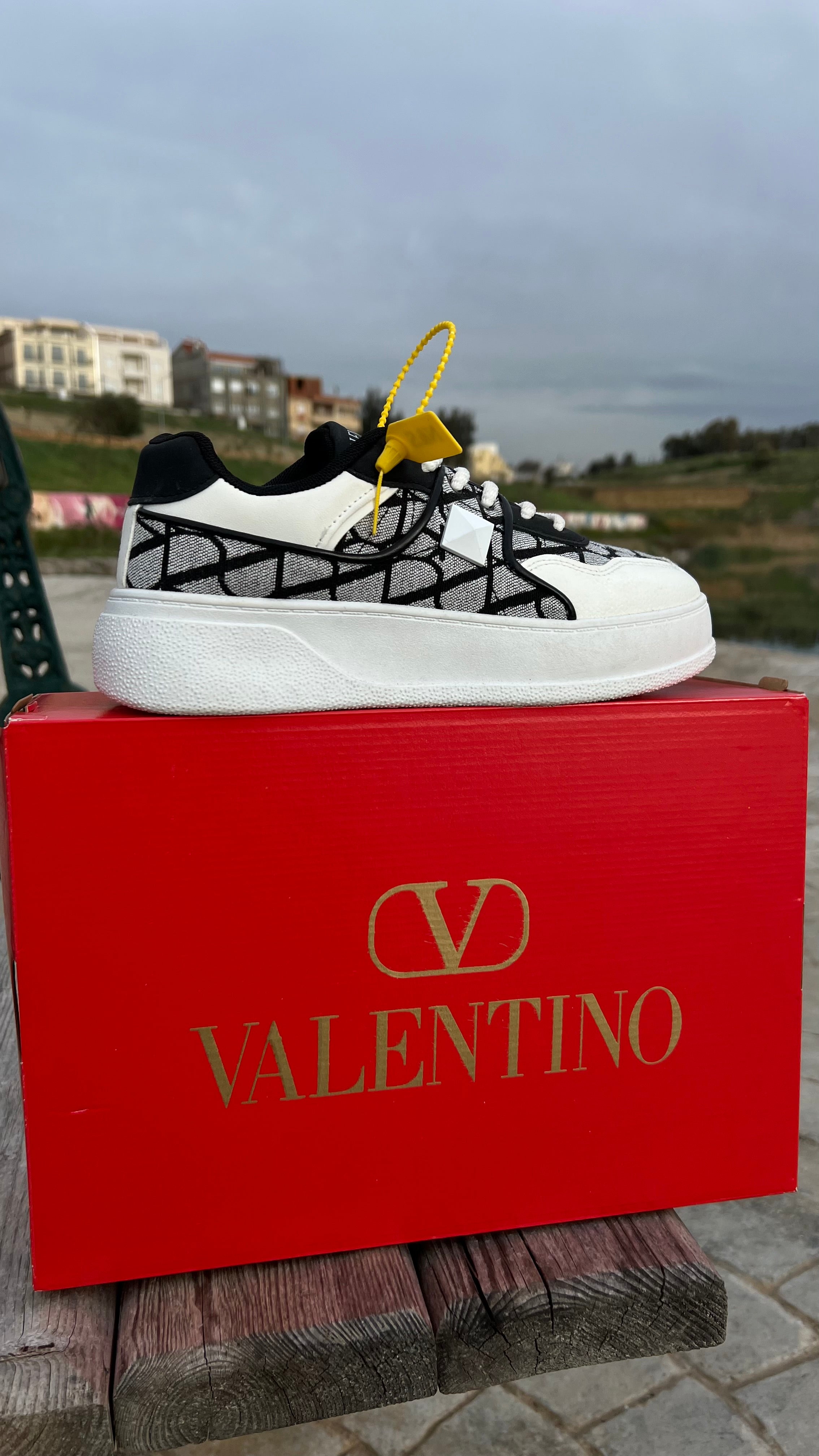 🤍 VALENTINO GARAVANI