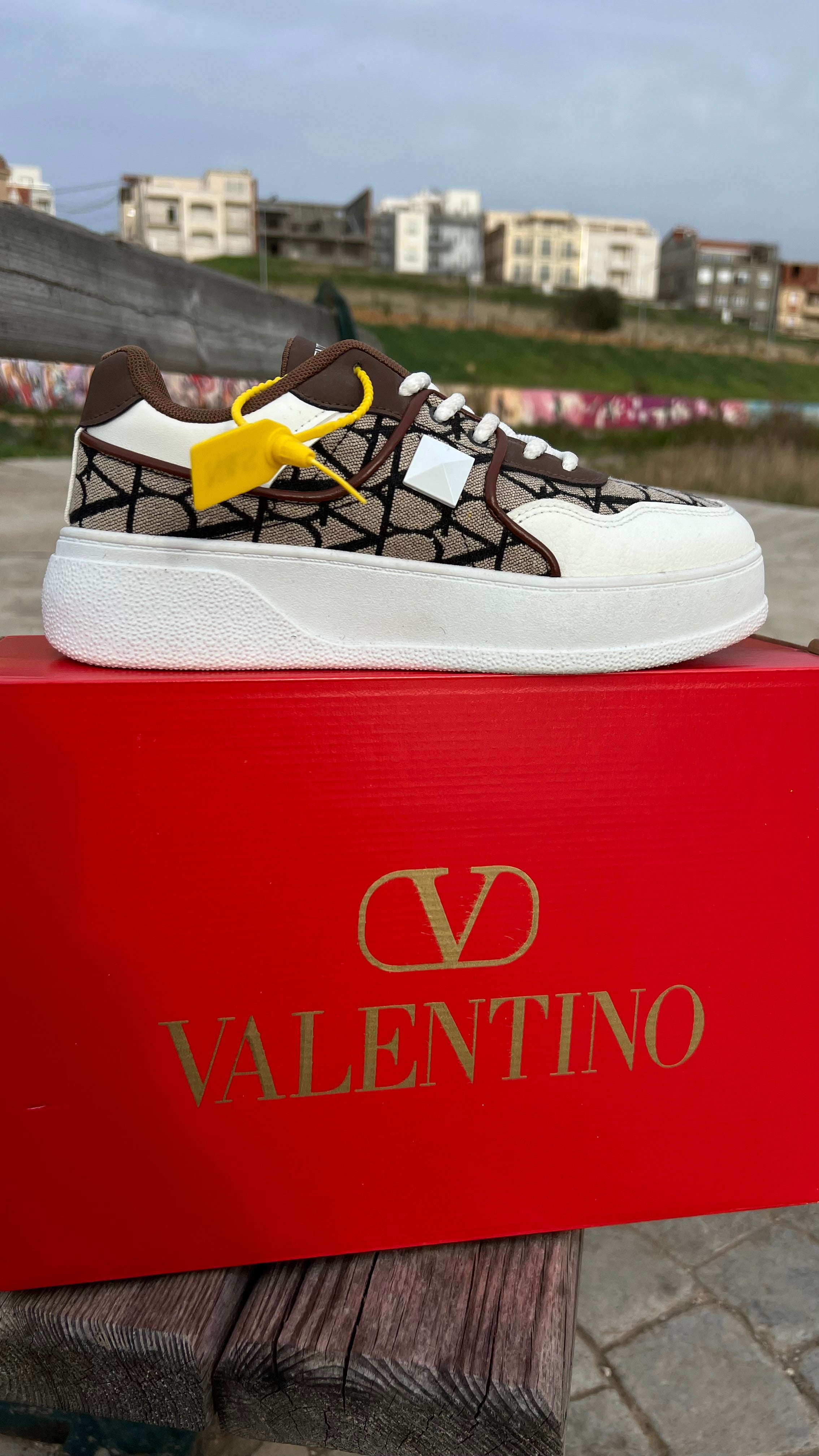 🤍 VALENTINO GARAVANI